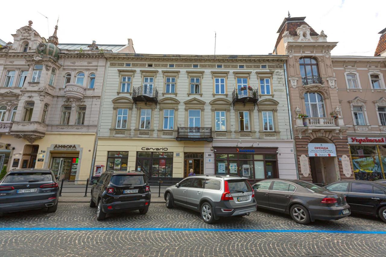 Центр На Вулиці Проспект Шевченка 12 Навпроти Макдональса З Балконом Lviv Exterior foto